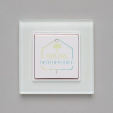 Bouton poussoir radio pour LED